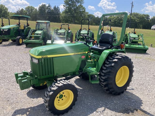 Image of John Deere 790 equipment image 1