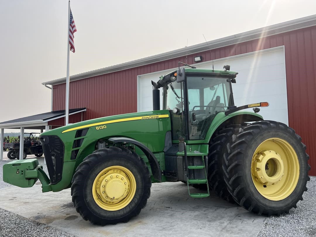 Image of John Deere 8130 Image 0
