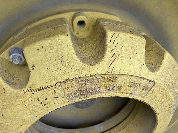 Image of John Deere 8130 equipment image 4