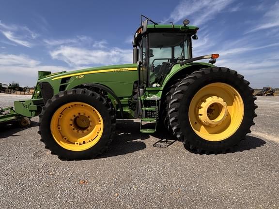 Image of John Deere 8130 equipment image 1