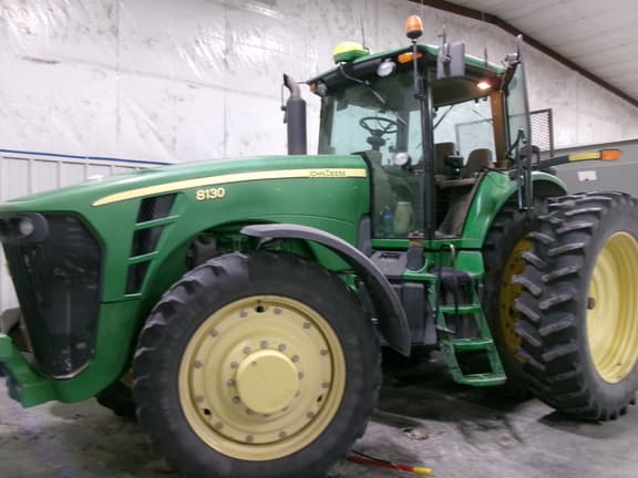 Image of John Deere 8130 equipment image 1
