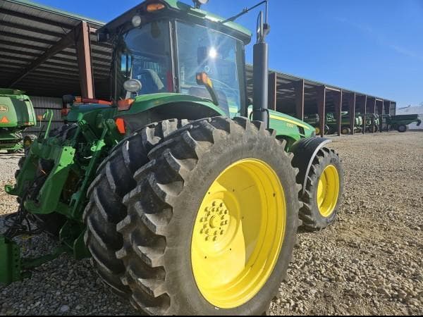 Image of John Deere 8130 equipment image 4