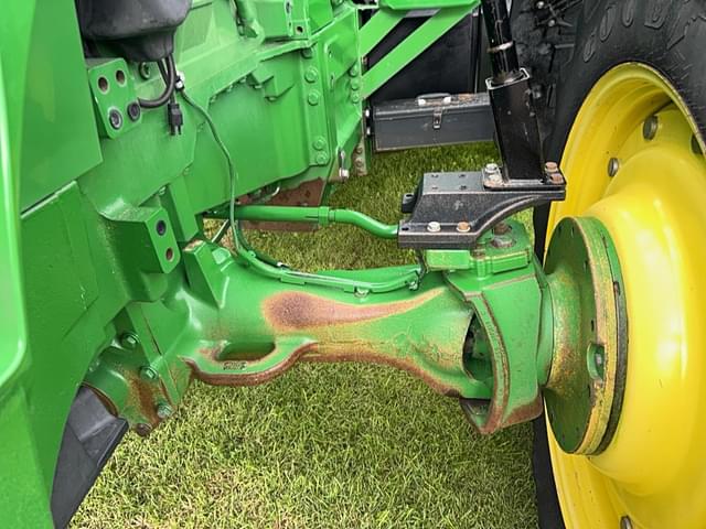 Image of John Deere 8130 equipment image 4