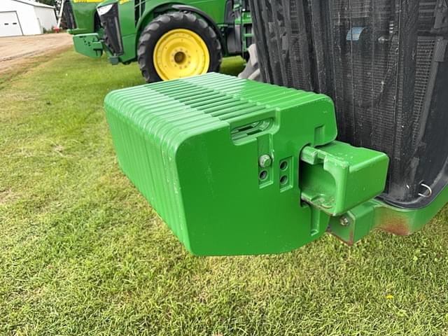 Image of John Deere 8130 equipment image 2