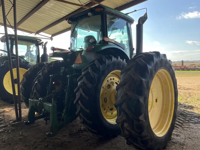 Image of John Deere 8230 equipment image 2