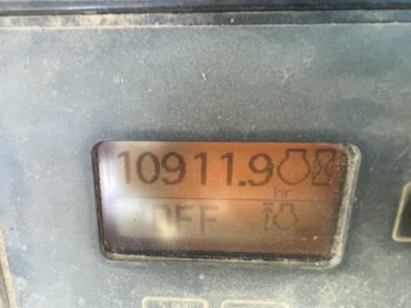 Image of John Deere 8230 equipment image 2