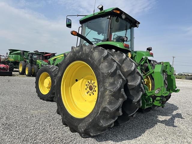 Image of John Deere 8230 equipment image 4