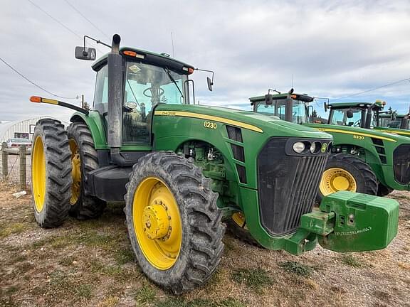 Image of John Deere 8230 equipment image 1