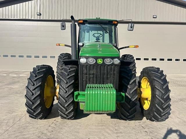 Image of John Deere 8230 equipment image 1