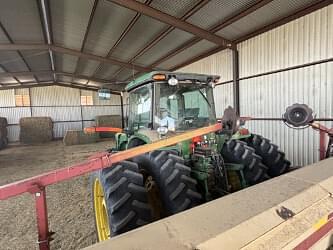 Image of John Deere 8330 equipment image 2