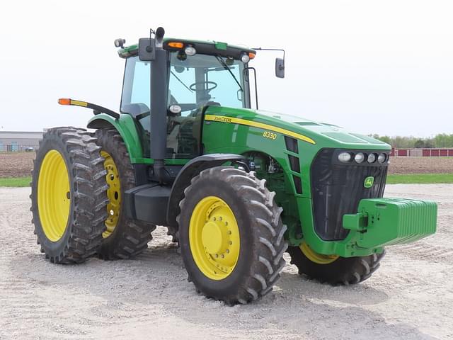 Image of John Deere 8330 equipment image 3