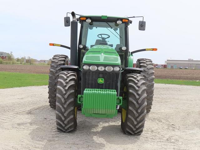 Image of John Deere 8330 equipment image 2