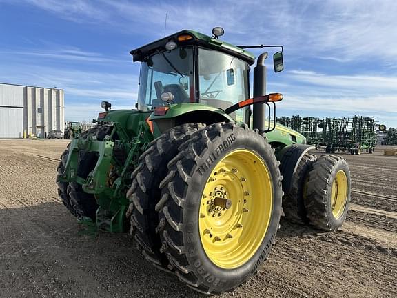 Image of John Deere 8330 equipment image 2