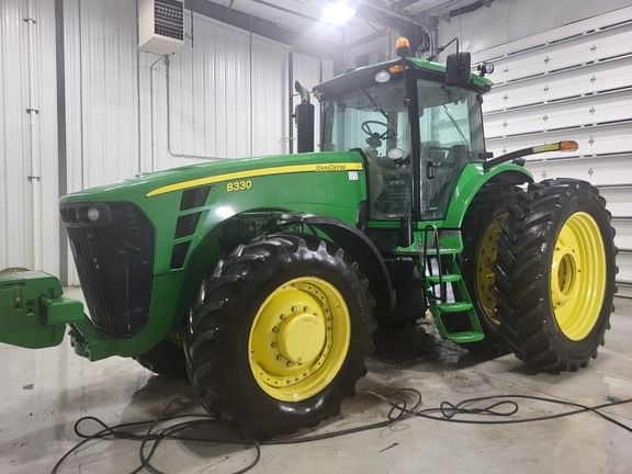 2007 John Deere 8330 Equipment Image0