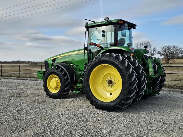 Image of John Deere 8330 equipment image 3