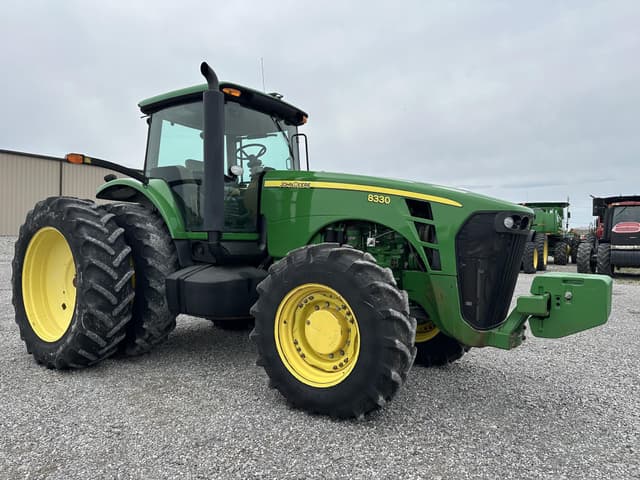 Image of John Deere 8330 equipment image 1