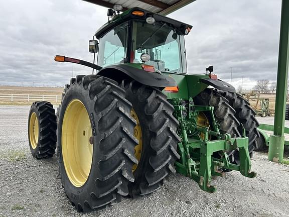 Image of John Deere 8330 equipment image 4