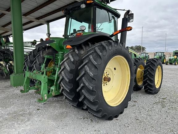 Image of John Deere 8330 equipment image 3