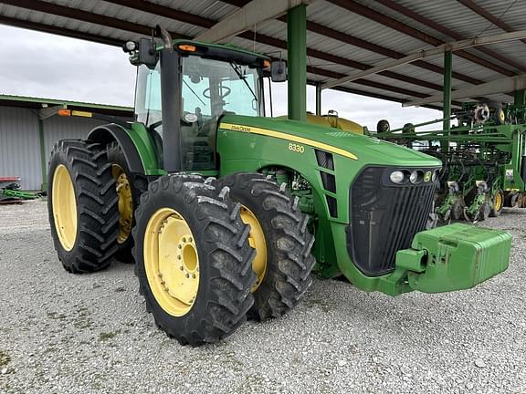 Image of John Deere 8330 equipment image 1