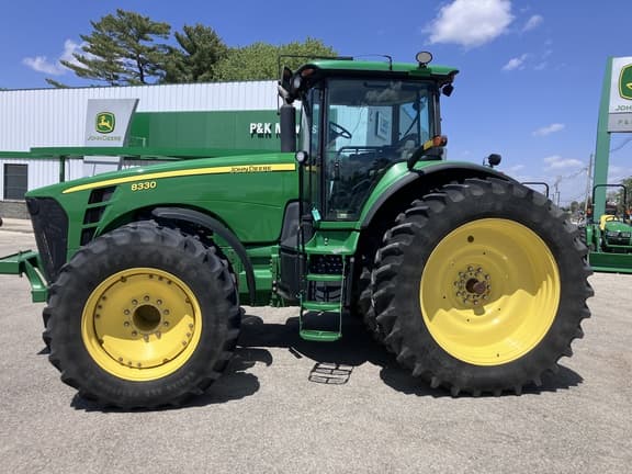 Image of John Deere 8330 equipment image 1