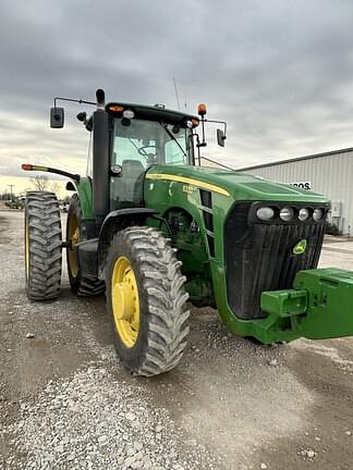 Image of John Deere 8330 equipment image 1