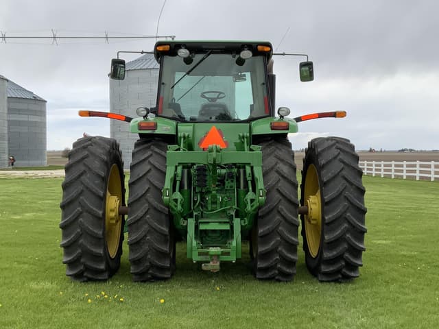 Image of John Deere 8330 equipment image 1