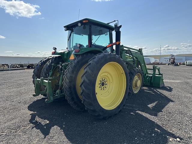 Image of John Deere 8330 equipment image 4