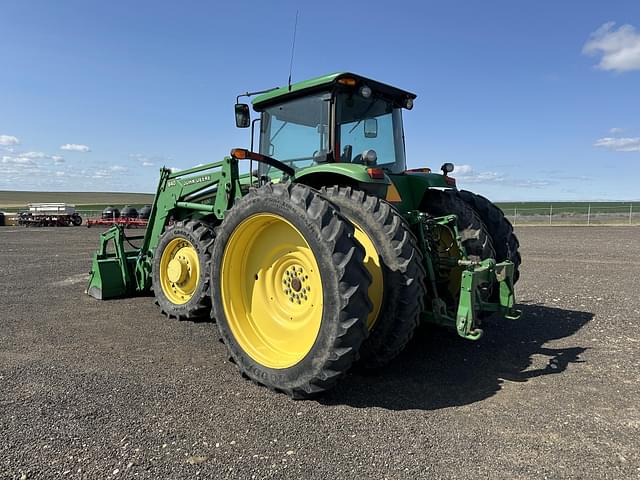 Image of John Deere 8330 equipment image 2