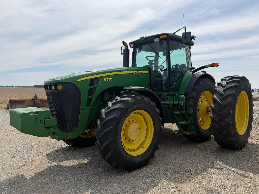 Image of John Deere 8330 Primary image