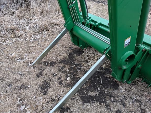 Image of John Deere 843 equipment image 3