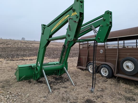 Image of John Deere 843 equipment image 1
