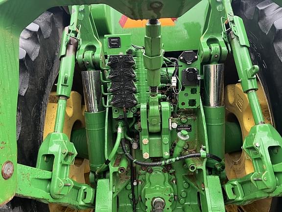 Image of John Deere 8430 equipment image 4