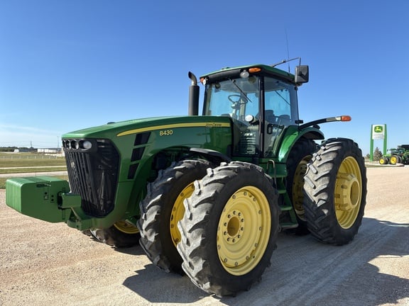 2007 John Deere 8430 Equipment Image0