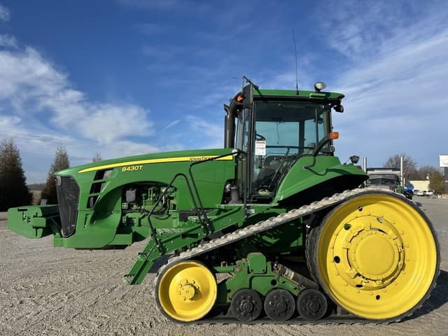 Image of John Deere 8430T equipment image 2