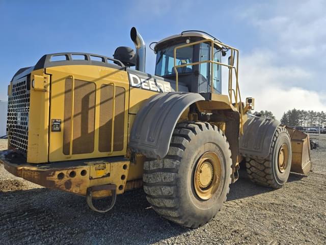 Image of John Deere 844J equipment image 4
