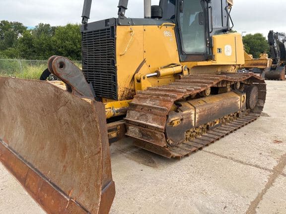 Image of John Deere 850J WLT equipment image 4