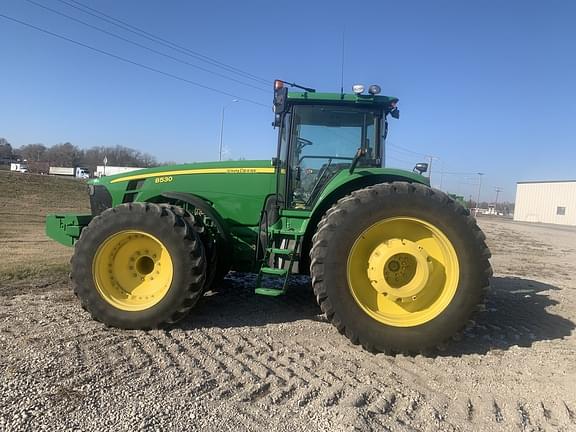 Image of John Deere 8530 equipment image 2