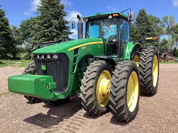 Image of John Deere 8530 equipment image 2