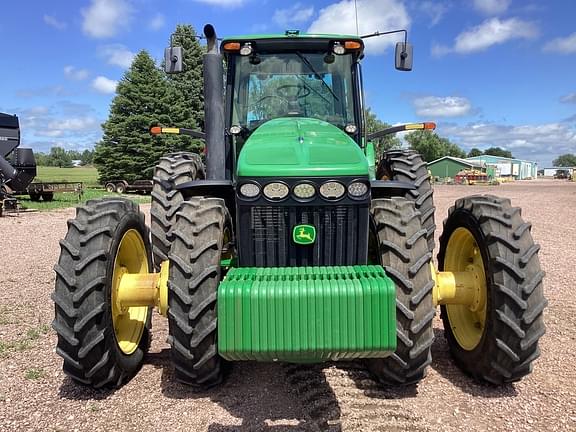 Image of John Deere 8530 equipment image 1