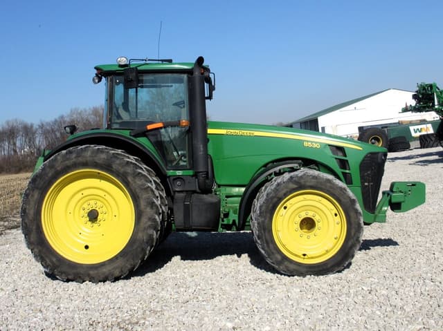 Image of John Deere 8530 equipment image 4