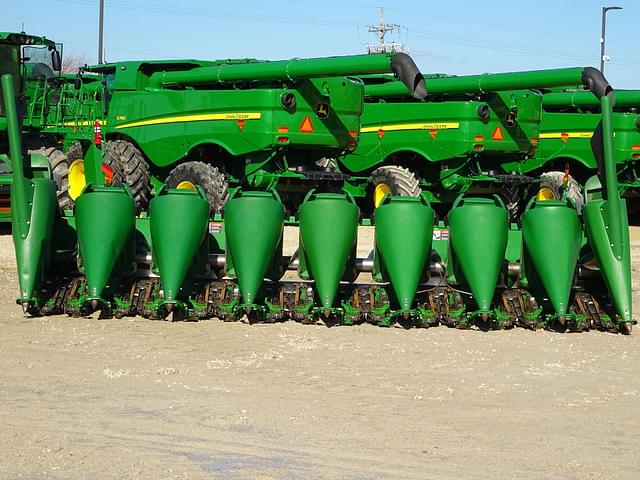 Image of John Deere 893 equipment image 3