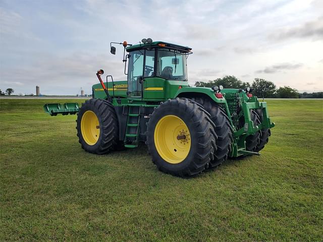 Image of John Deere 9220 equipment image 3