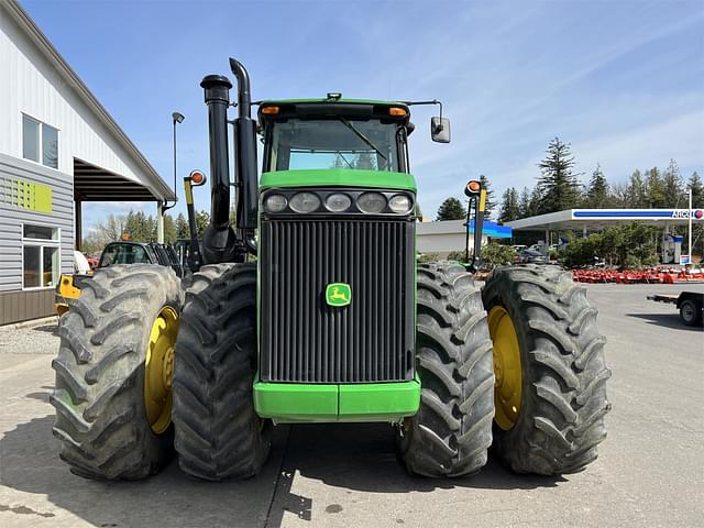 Image of John Deere 9220 equipment image 2