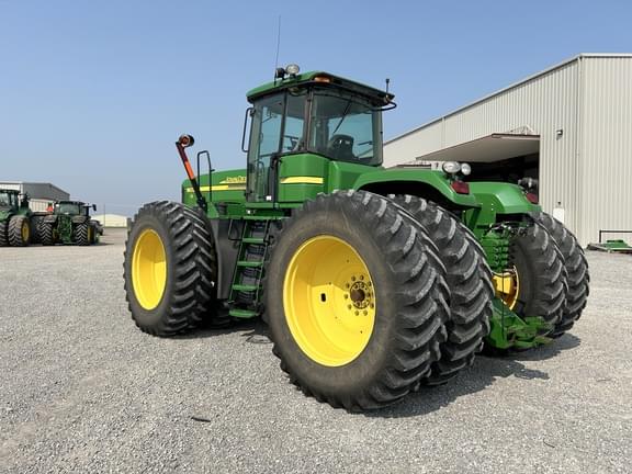 Image of John Deere 9220 equipment image 2