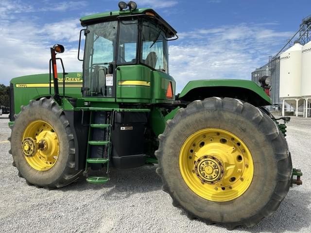 Image of John Deere 9220 equipment image 4