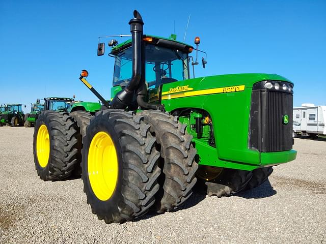 Image of John Deere 9220 equipment image 2