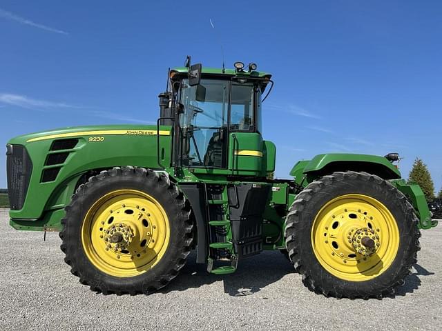 Image of John Deere 9230 equipment image 2