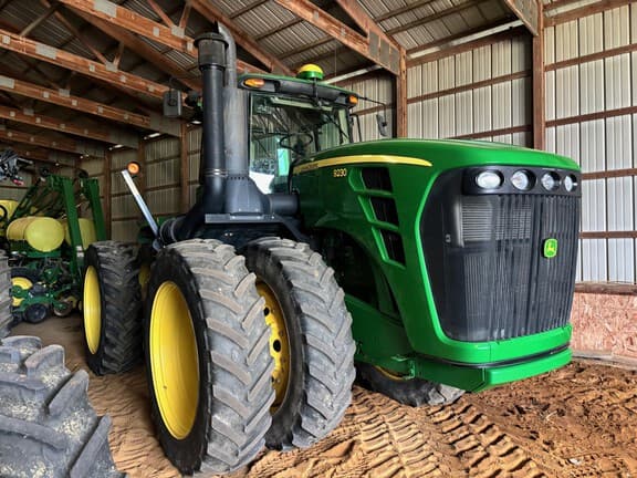 Image of John Deere 9230 equipment image 1