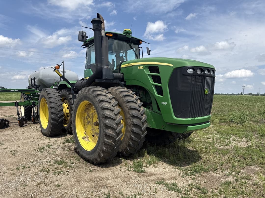 Image of John Deere 9230 Primary image