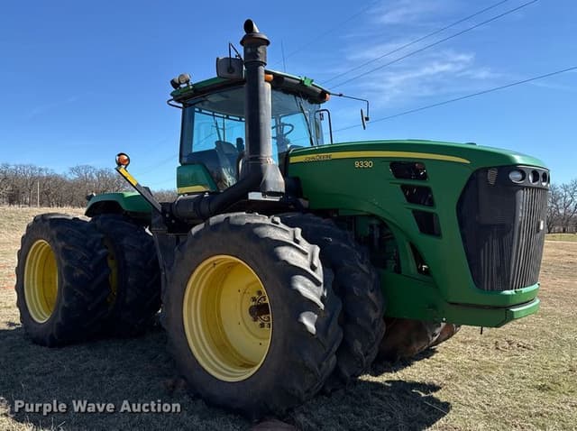 Image of John Deere 9330 equipment image 2